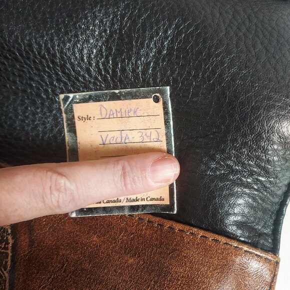 Elegant Black and Brown Leather Shoulder Bag - Picture 14 of 14